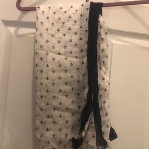 Banana Republic navy and cream anchor print scarf
